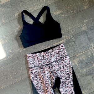 Size medium old navy active elevate leggings and sports bra